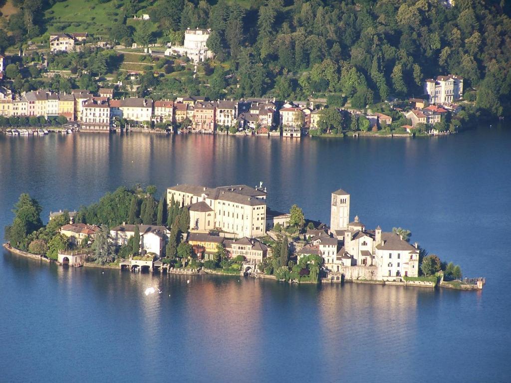 Hotel Panoramico Madonna Del Sasso Exterior foto