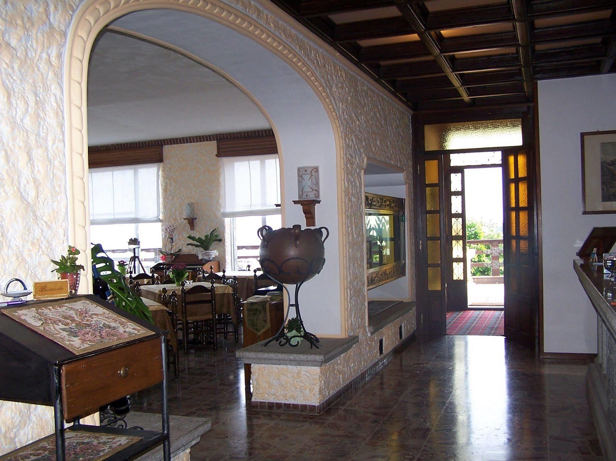 Hotel Panoramico Madonna Del Sasso Exterior foto